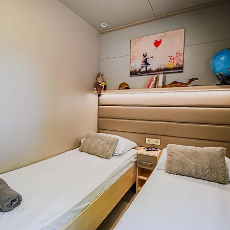 Three Bedroom Mobile *